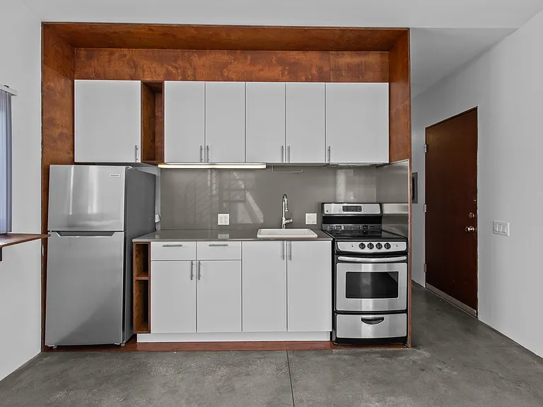 1941 Columbia — Photo 36