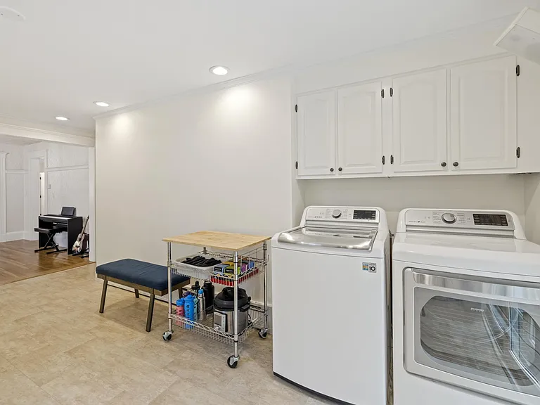 107 Ronald Rd — Photo 22