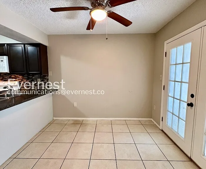 1059 Spirit Lake Rd — Photo 4