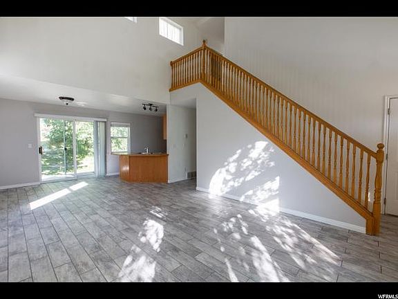 3rd image of 1325 S Slate Canyon Dr