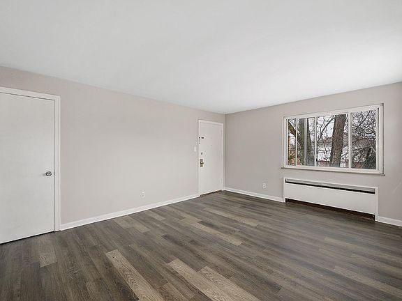 4th image of 3910 E Gatewood Ln APT 3