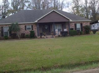 283 Greer Rd, Grenada, MS 38901