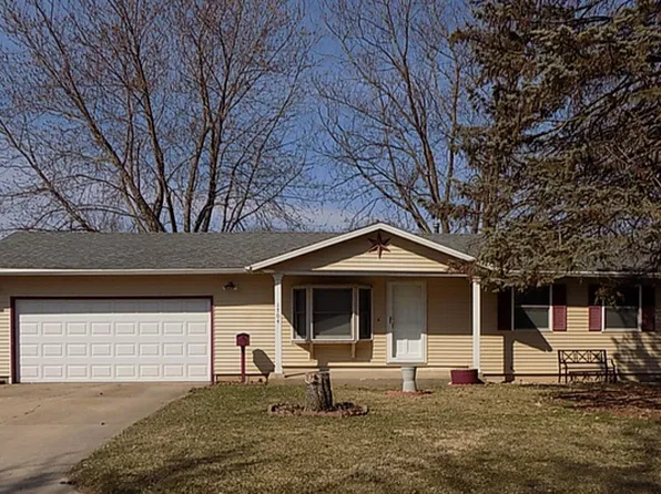 1704 Wright St, Streator, IL 61364