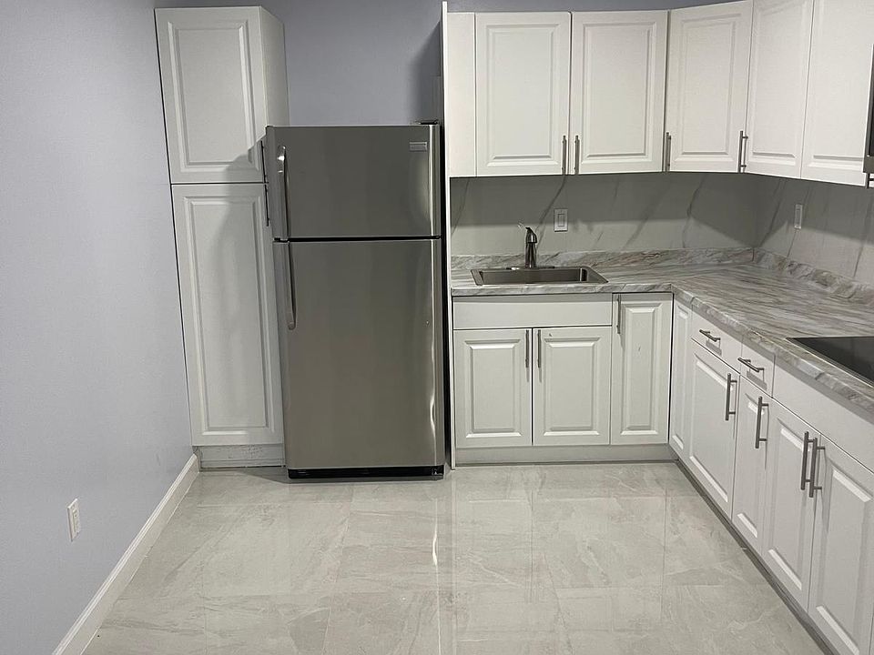 2nd image of 222 E 37th St #1