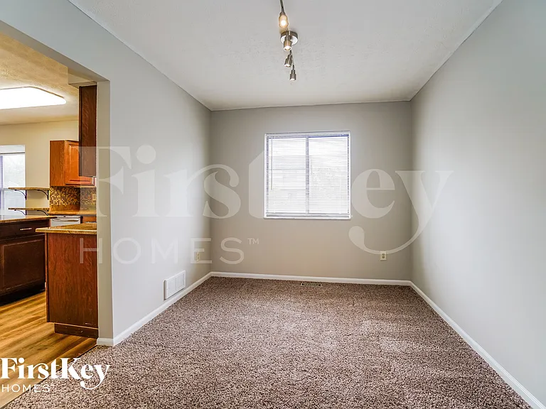2824 Harnet Ct — Photo 5