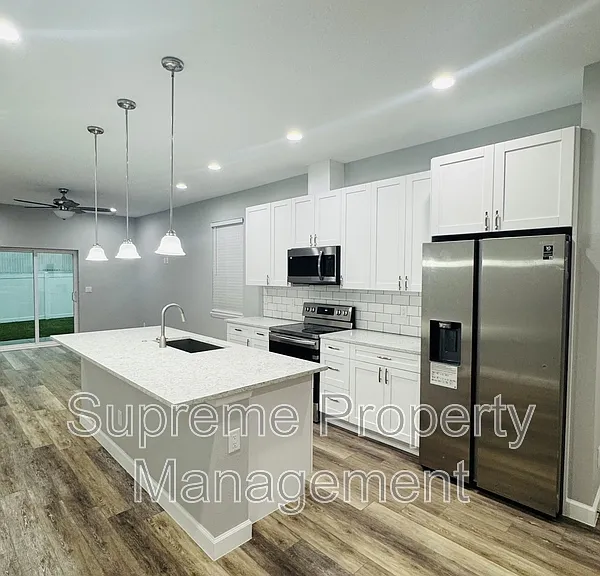 2604 N 29th St — Photo 2