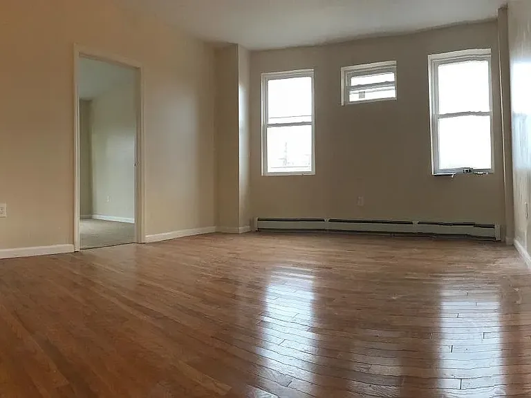 28 Sherman Ave #1 — Photo 2