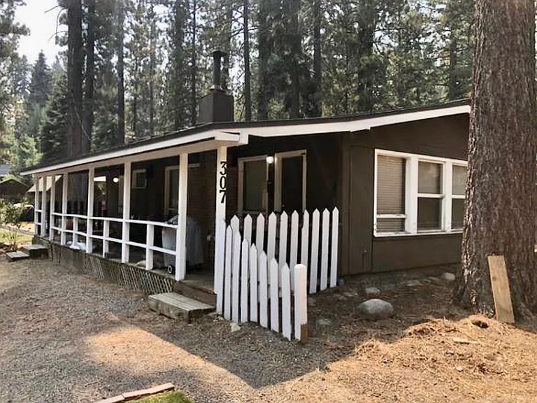 307 Pineland Dr — Photo 1