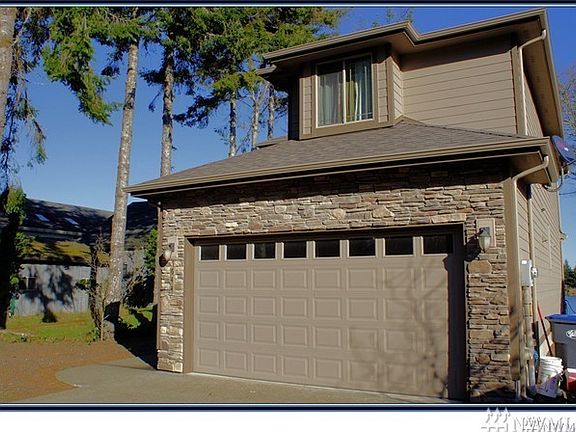 4th image of 644 Mount Olympus Ave SE