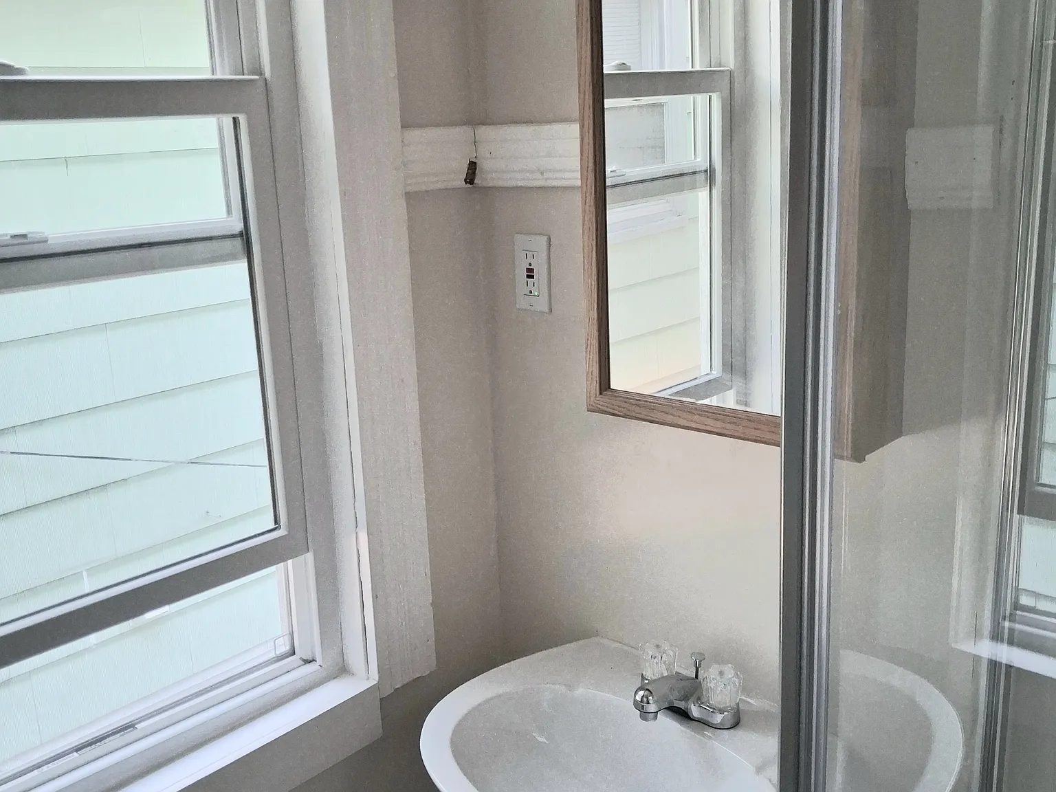 3 bed, 800 sqft, $1,800 — Photo 4