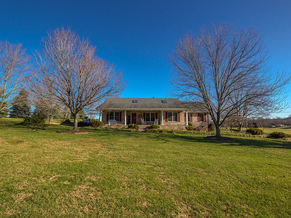 1st image of 152 Elm Hill Dr