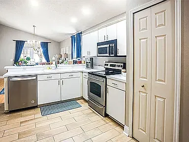 3 bed, 1584 sqft, $2,500 — Photo 3