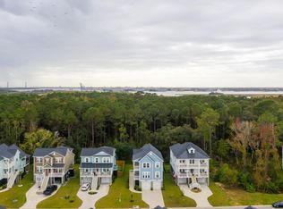 528 Amalie Farms Dr, Charleston, SC 29492
