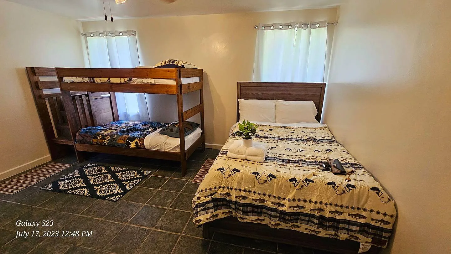 2 bed, 1900 sqft, $1,500 — Photo 2