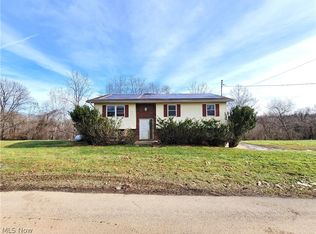 395 Garfield Hts, Le Roy, WV 25252