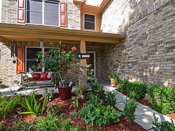 2nd image of 21006 Pineda Cir