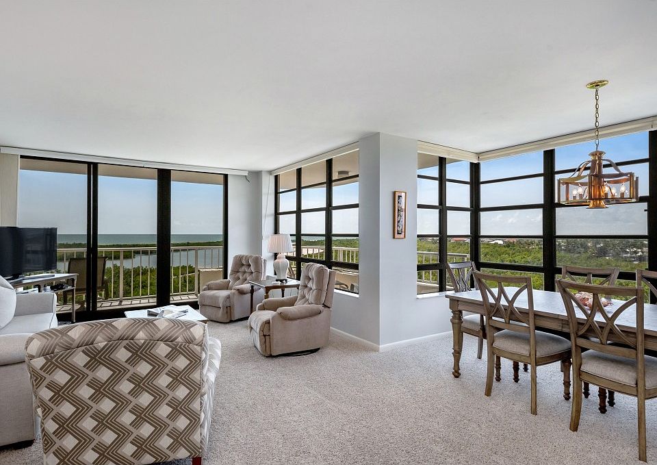 1st image of 440 Seaview Ct APT 703