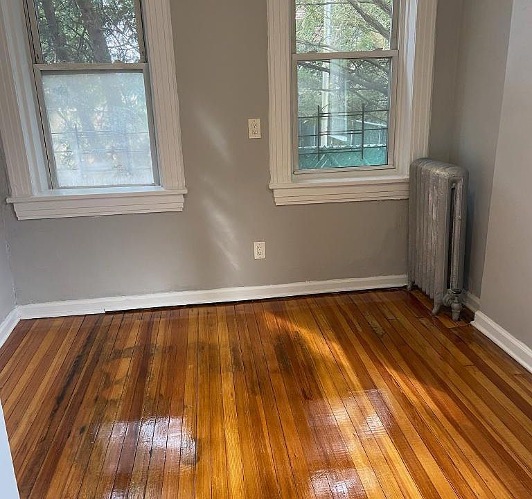 1st image of 998 McLean Ave #1