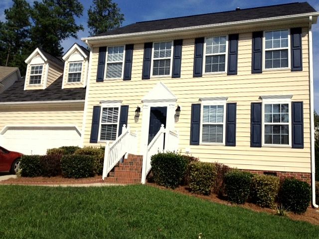 Well maintained home is desirable location