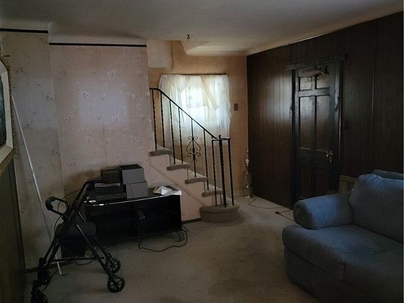 5th image of 11816 Marne Ave