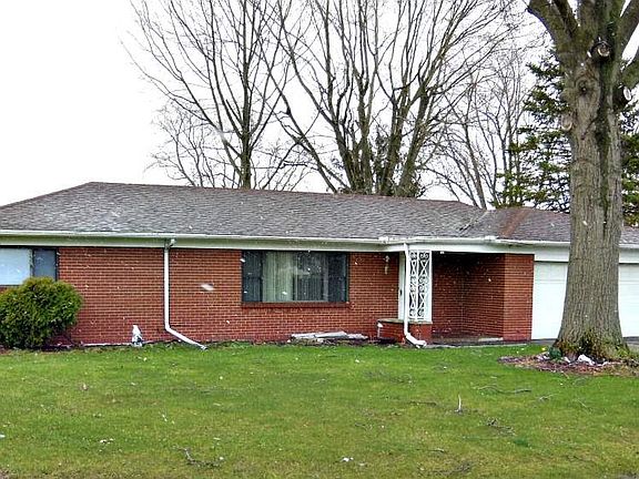 2nd image of 61590 Meadowlark Ln