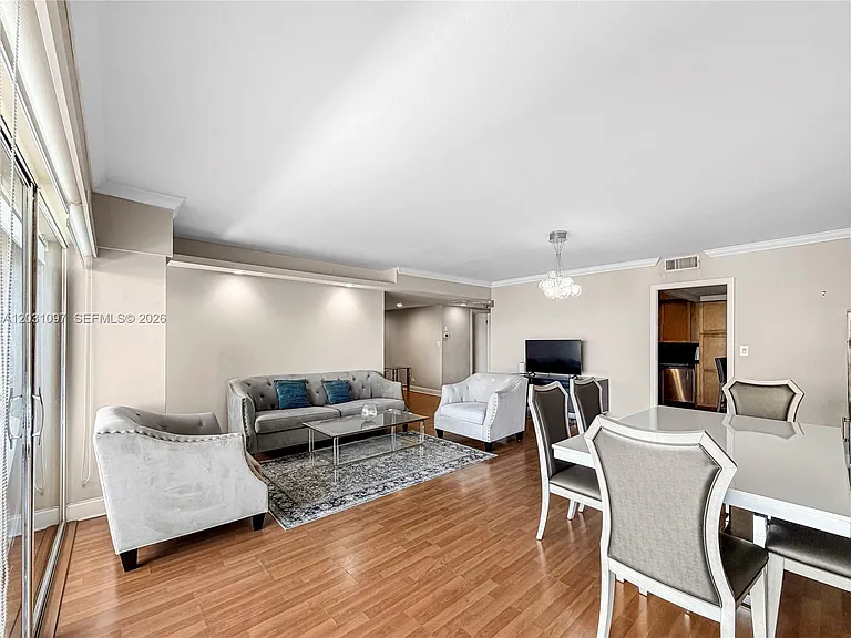 1800 NE 114th St #1607 — Photo 5