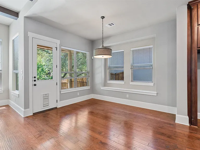 8417 Etienne Cv — Photo 7
