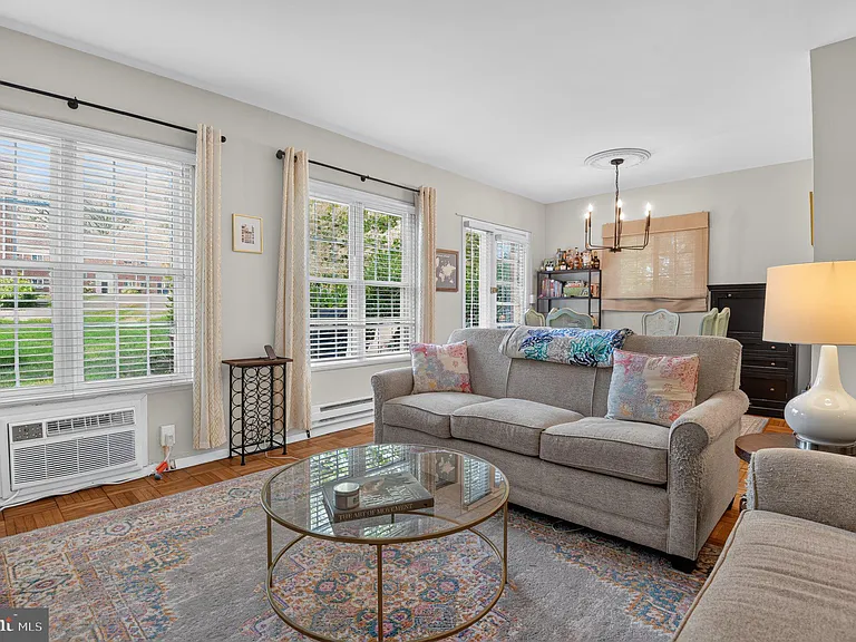 3458 Martha Custis Dr — Photo 2