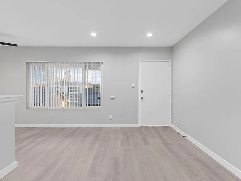 12602 Kensington Lane — Photo 9
