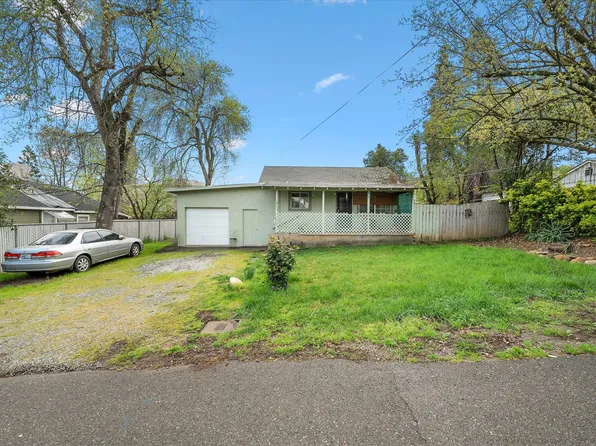 1411 Diamond St, Anderson, CA 96007