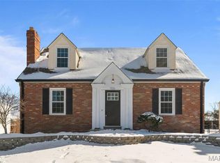 1126 Bopp Rd, Saint Louis, MO 63131