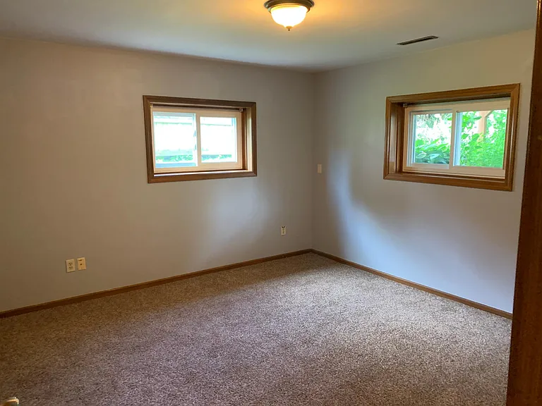5782 Tudor Dr — Photo 14