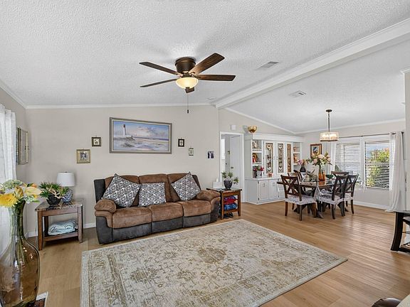4th image of 733 Sunny Ave