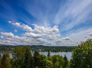 7216 94th Ave SE, Mercer Island, WA 98040