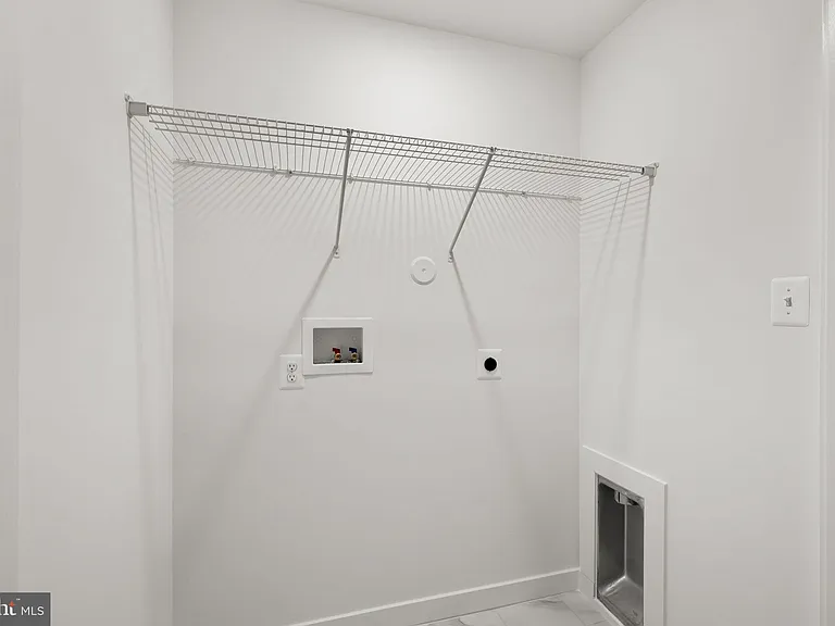 1631 Blacksmith Way #214-B — Photo 28