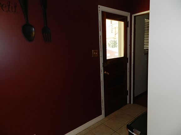 kitchen to back porch door