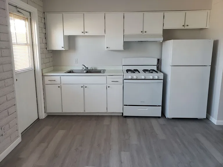 18041 N 40th Pl — Photo 11