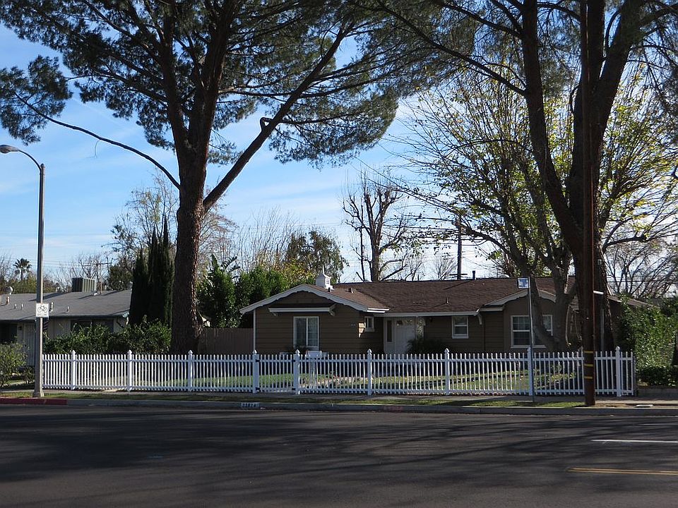 1st image of 23824 Victory Blvd