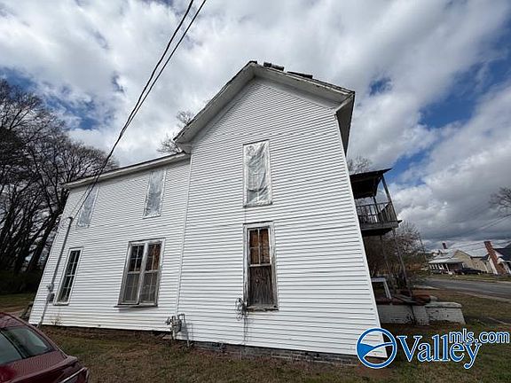 4th image of 211 S Center Ave