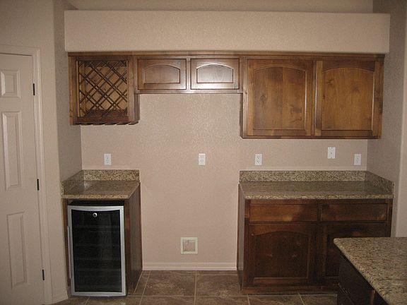 Model 2562 Custom Kitchen