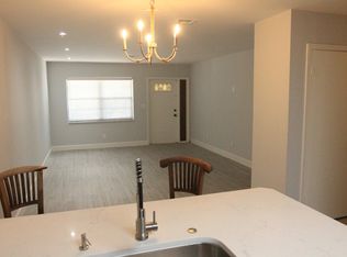125 Castlewood Dr APT 1, North Palm Beach, FL 33408