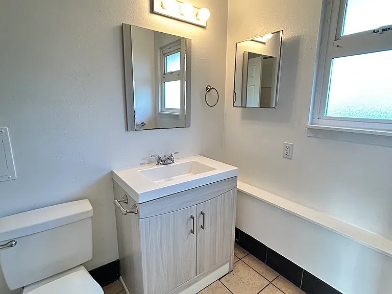 Tukwila Station Apartments — Photo 15