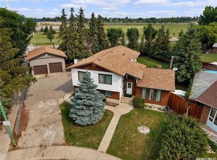 22 Blue Pl, Saskatoon, SK S7M4R9