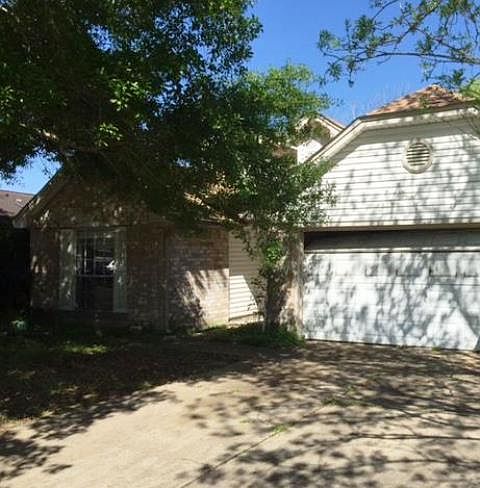 1st image of 3204 Deer Trail Dr