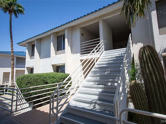 2nd image of 1800 Clubhouse Drive #122