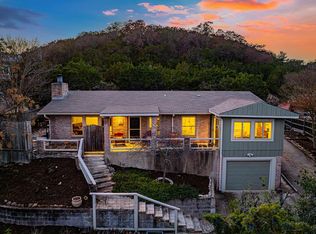 123 S Loma Vista Dr, Kerrville, TX 78028