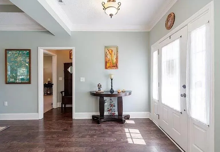 612 Barnside Ln — Photo 2