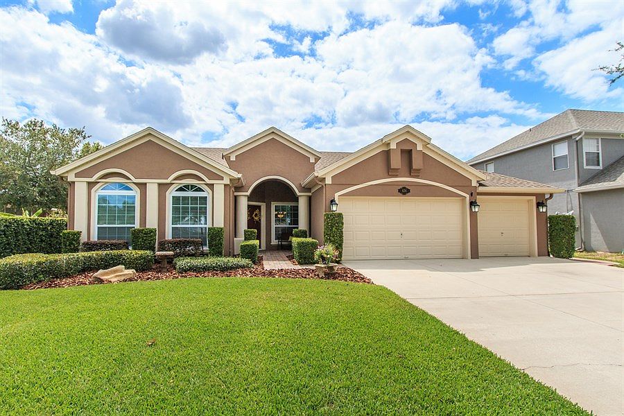 1st image of 634 Regina Cir