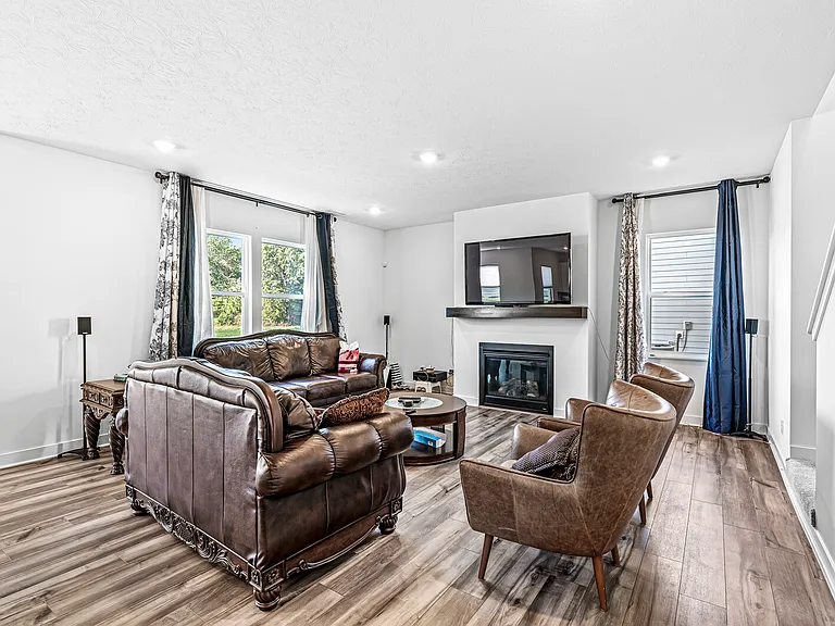 2240 Bauer Creek Dr — Photo 17
