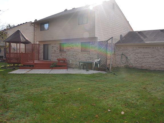 4th image of 6028 Quaker Hill Dr